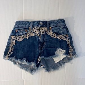 American Eagle Outfitters Super Stretch Women’s Size 00 Distressed Jean Shorts